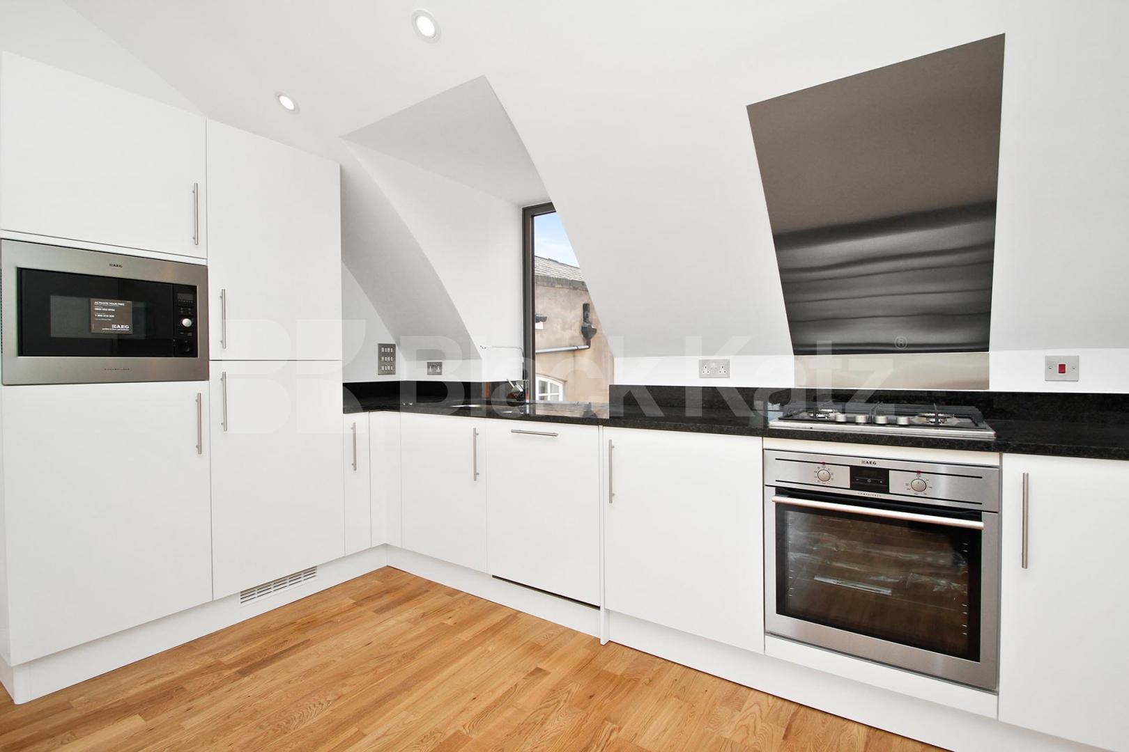 			New Instruction , 2 Bedroom, 1 bath, 1 reception Apartment			 Garrett Street , BARBICAN